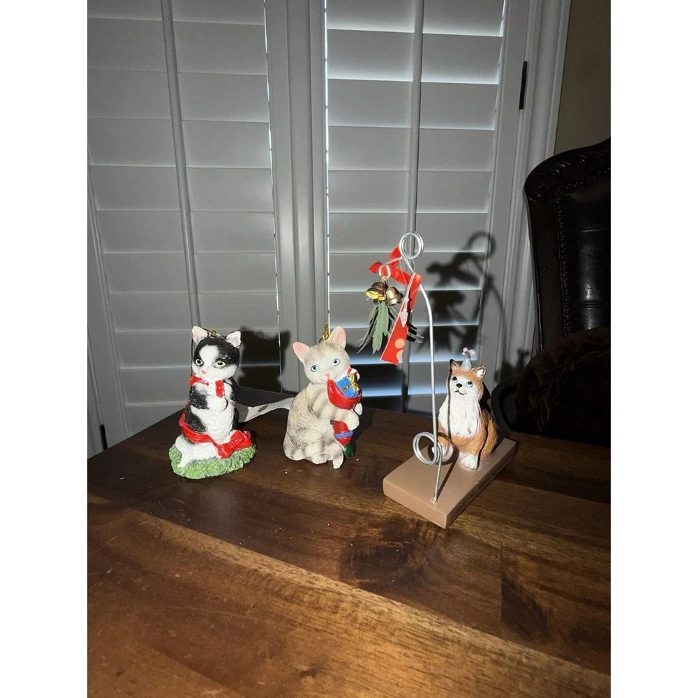 Christmas Cat Mouse Meet Me Under The Mistletoe 6